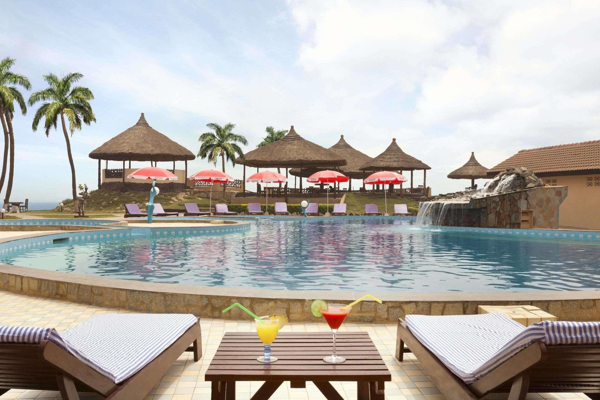 Ramada Resort Акра Екстериор снимка